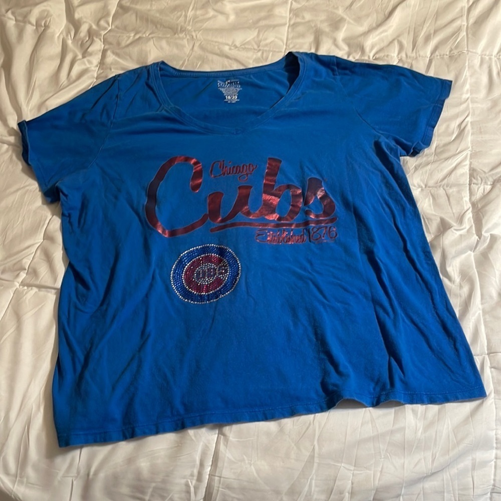 Women’s vneck Chicago Cubs tshirt 18/20
